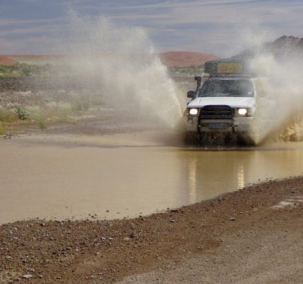 4x4-truck-640x480-95170609.jpeg